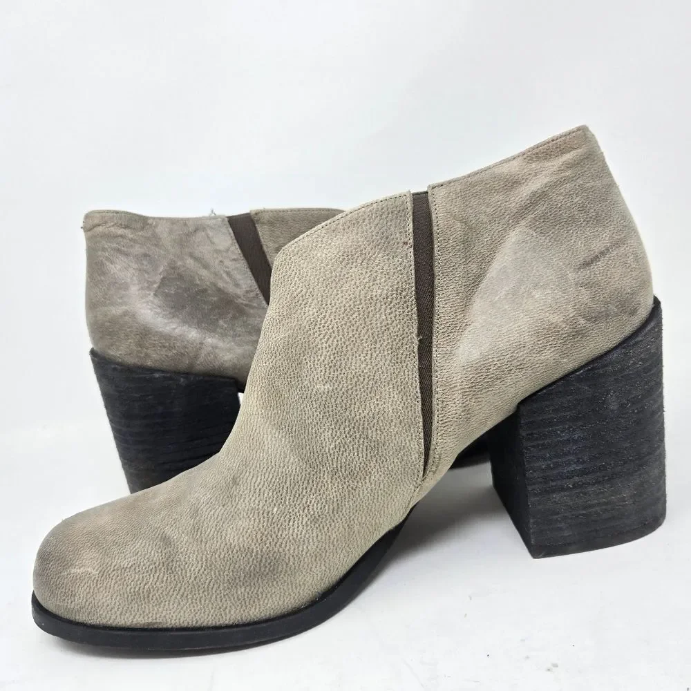 FREE PEOPLE Terrah Grey Leather‎ Cut Out Pull On Ankle Booties Boots Size 39 | 9